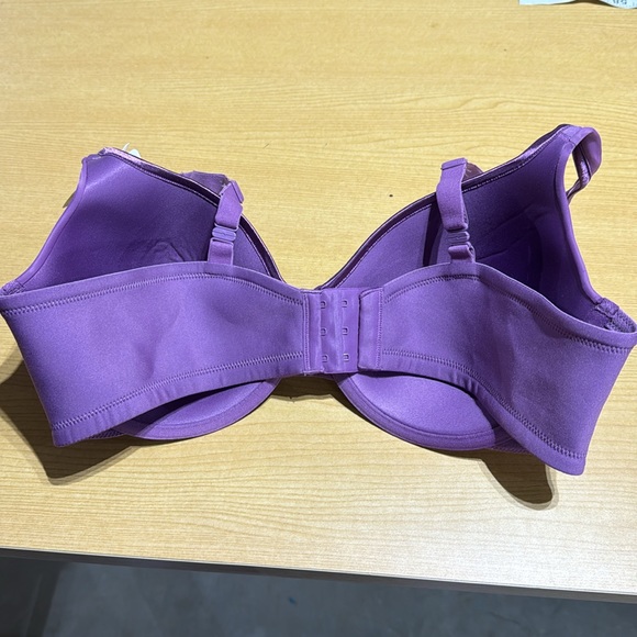 New Vanity Fair Bra 40D - Picture 4 of 5